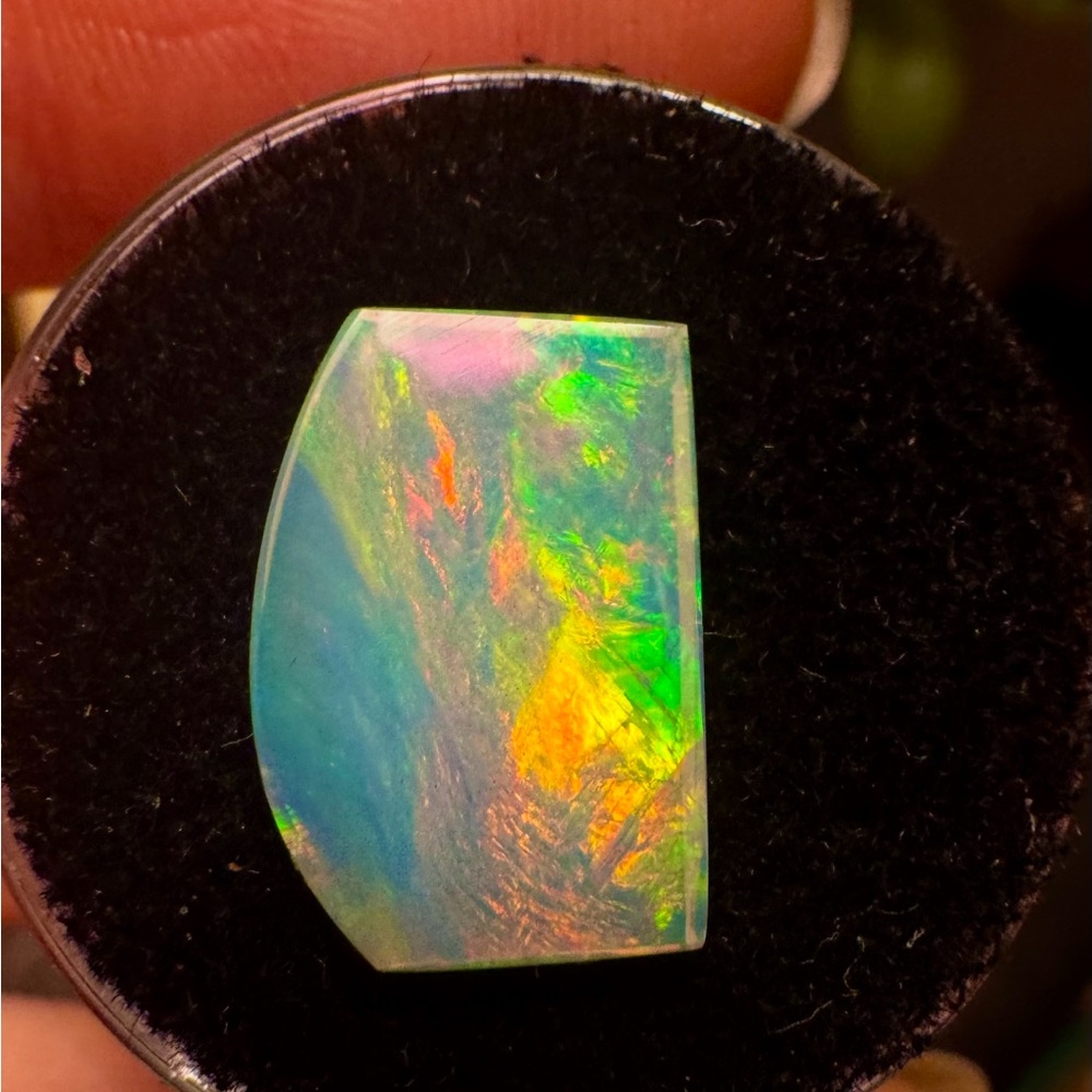 Super flashy genuine 4.00ctw opal loose in gem jar$800